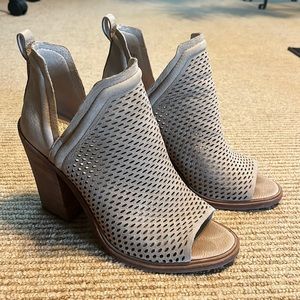Vince Camuto kensa bootie